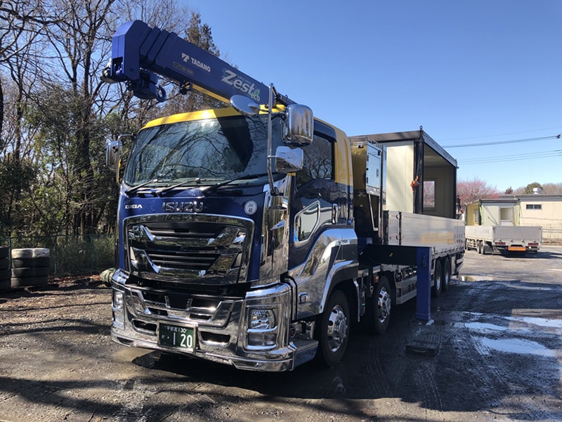 増トン低床ユニック(11.8t)4段ブーム枚アオリドア切り可のイメージ画像