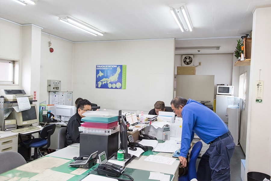 自動車輸送取扱事業のイメージ画像